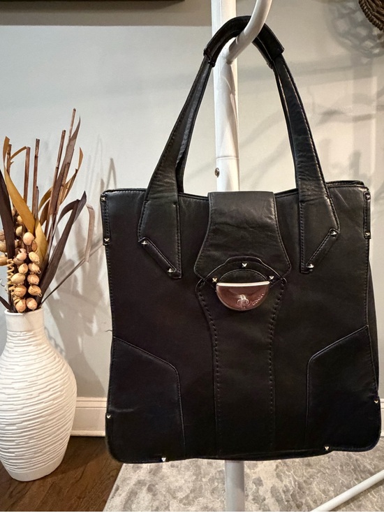 Botkier Handbags - Botkier Black Leather Structured Tote with Polished Closure